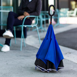 Paraply med reflekskant